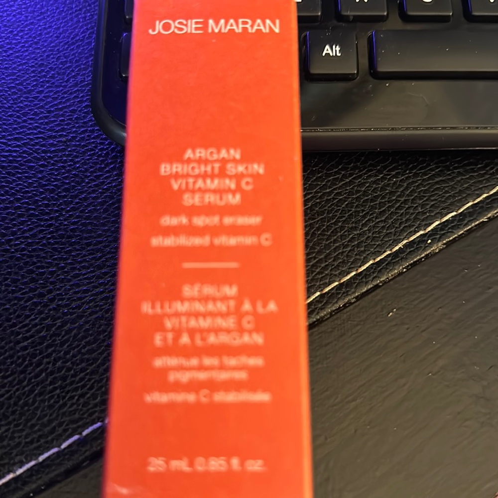 Josie Maran Argan Vitamin C serum